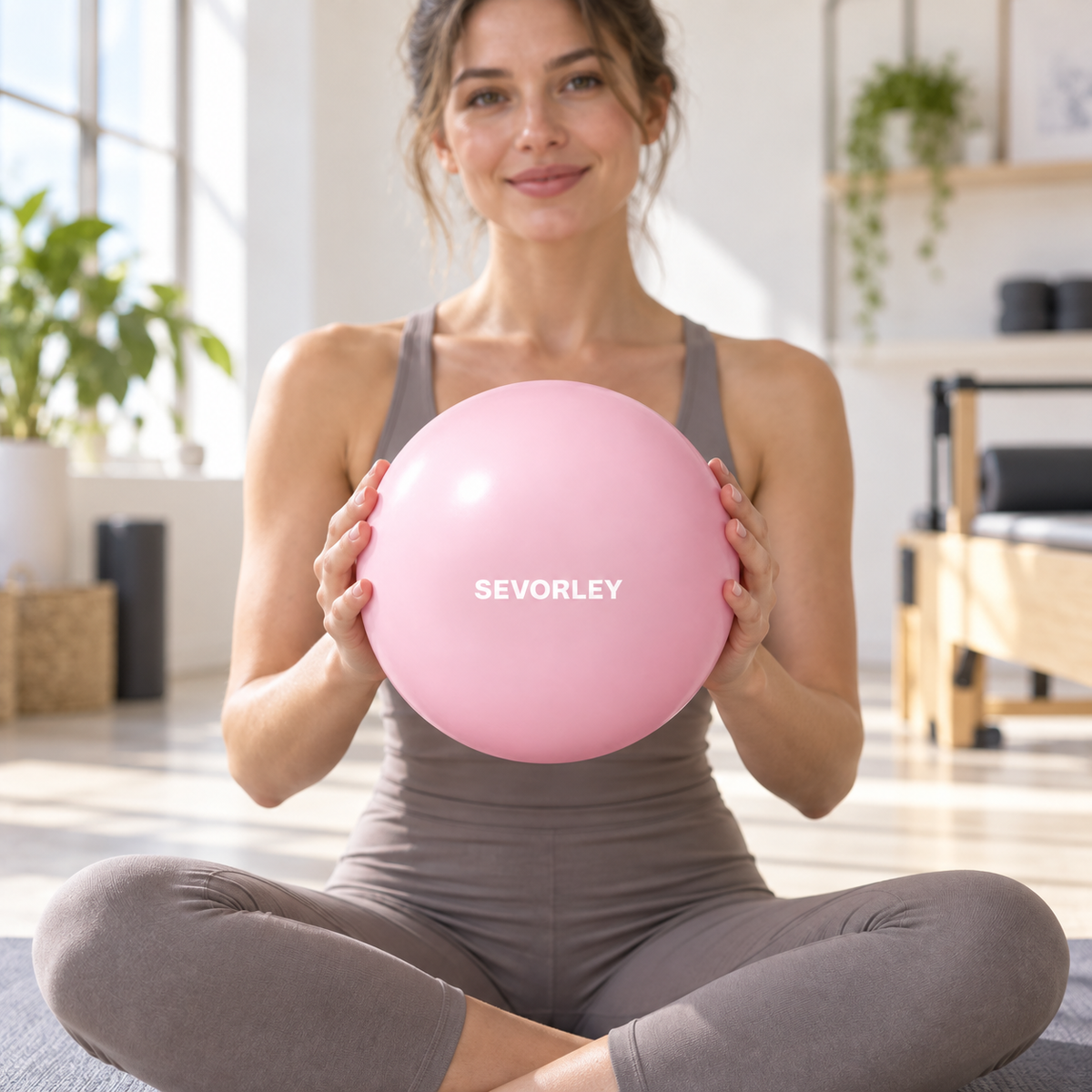 SEVORLEY SEVORLEY Pilates Ball, 25 cm Inflatable PVC Yoga Exercise Ball in Light Pink with Inflation Straw