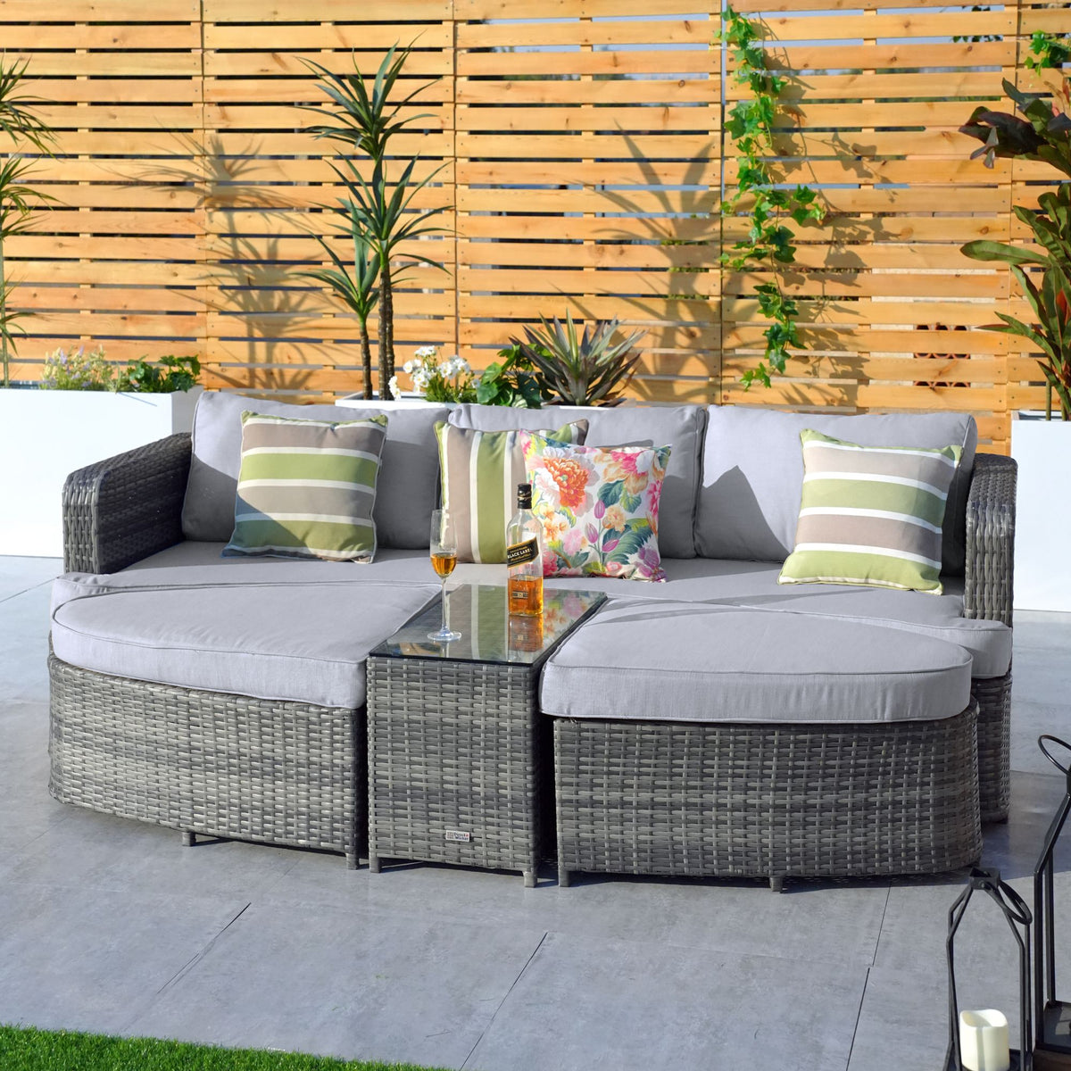 Doba Direct Wicker 5-Piece Outdoor Wicker Sofa Daybed Set Patio Furniture Sunbed Gray